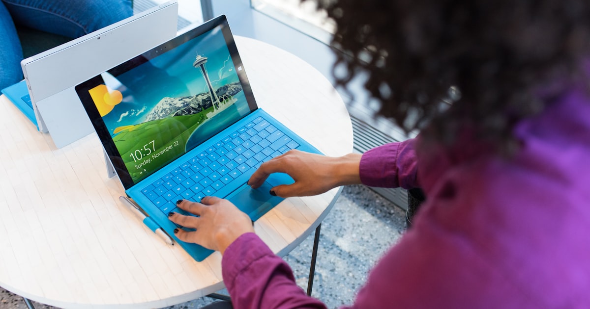 Efficient Large-Scale GPU Workload Management with Kubernetes and Slurm